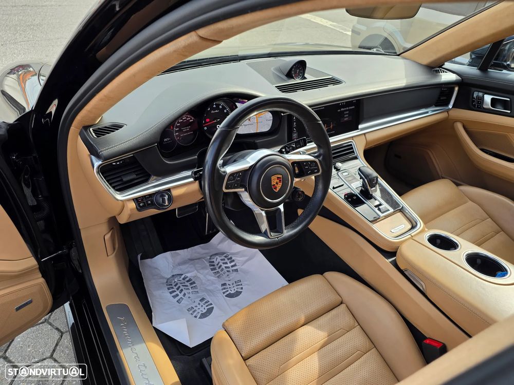 Porsche Panamera Turbo - 16