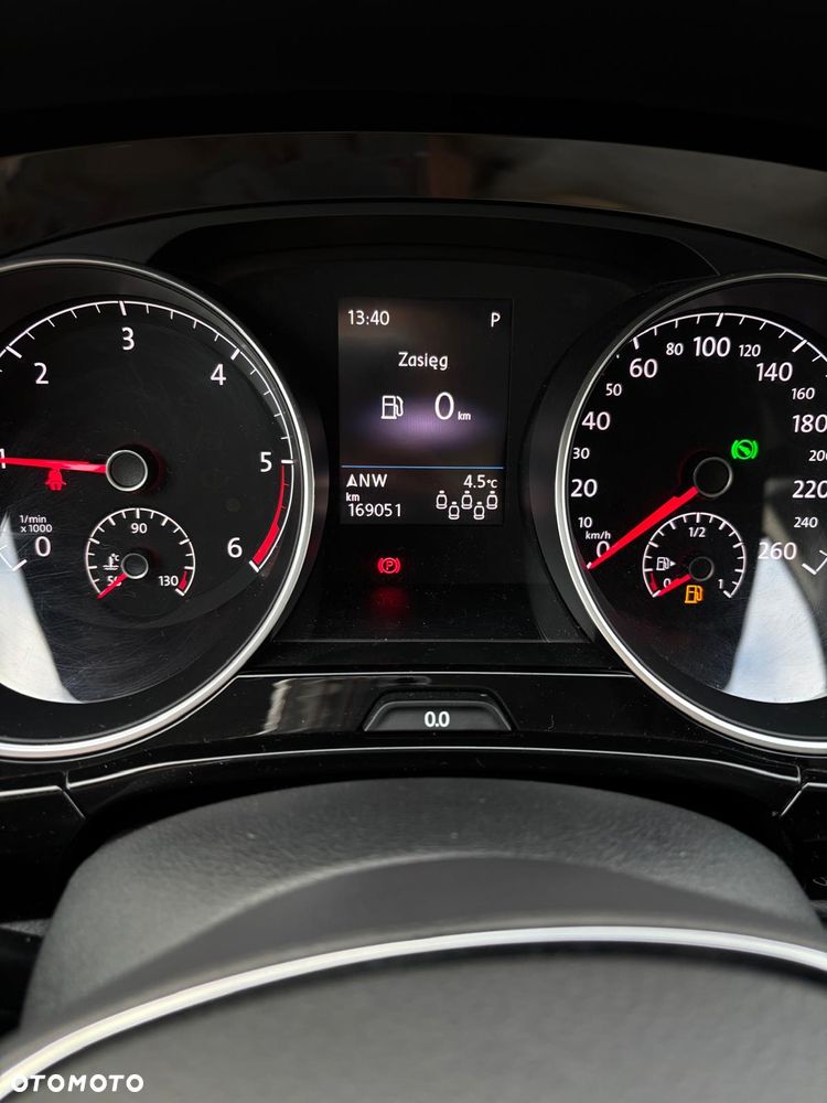 Volkswagen Touran 2.0 TDI SCR DSG Highline - 11