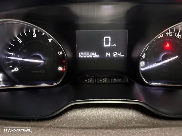 Peugeot 2008 1.4 HDi Access - 23