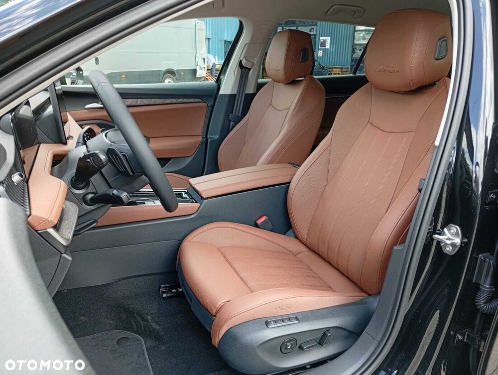 Skoda Superb 2.0 TDI SCR 4x4 L&K DSG - 11