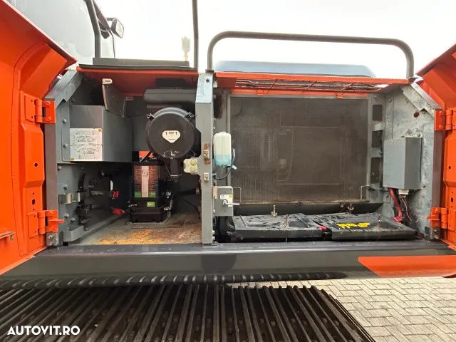 Hitachi ZX 250LC-6 - 13