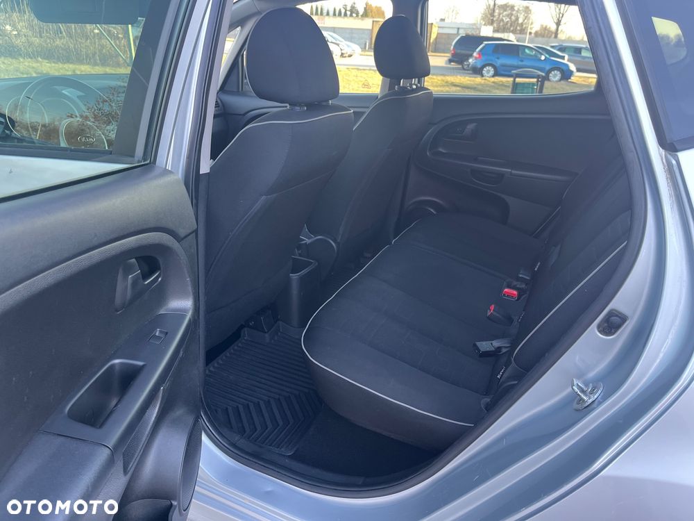 Kia Venga 1.4 CRDi 90 Attract - 11