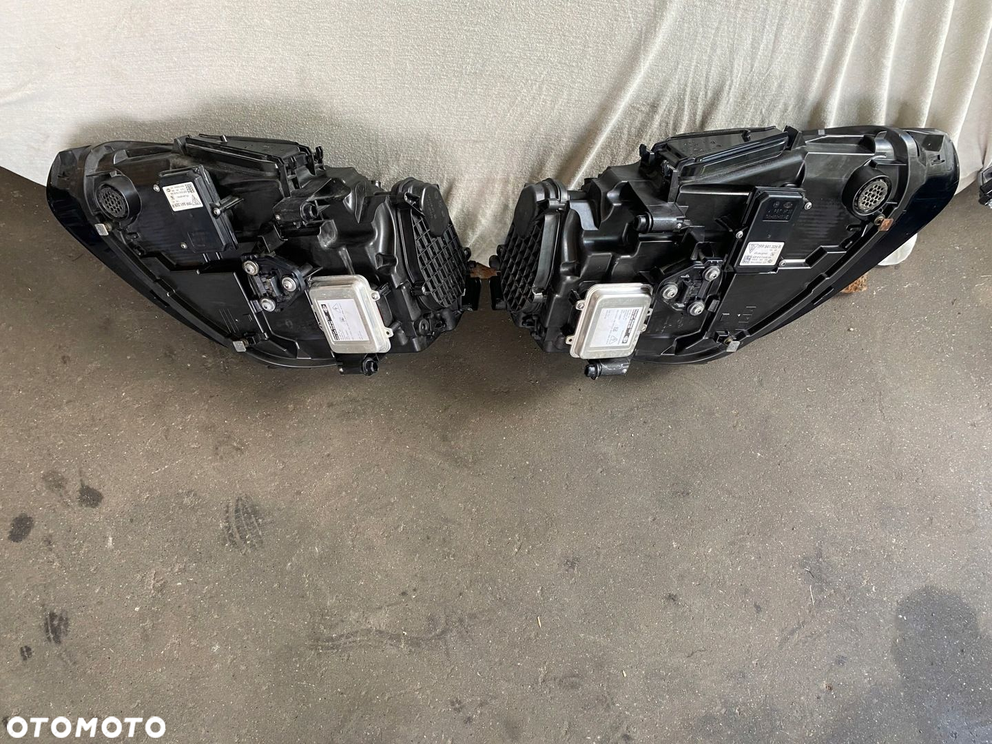 PORSCHE CAYENNE 7P5 GTS LIFT LAMPY XENON KOMPLET - 4