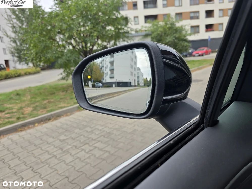 Ford Mondeo 2.0 Hybrid Vignale Plus - 33