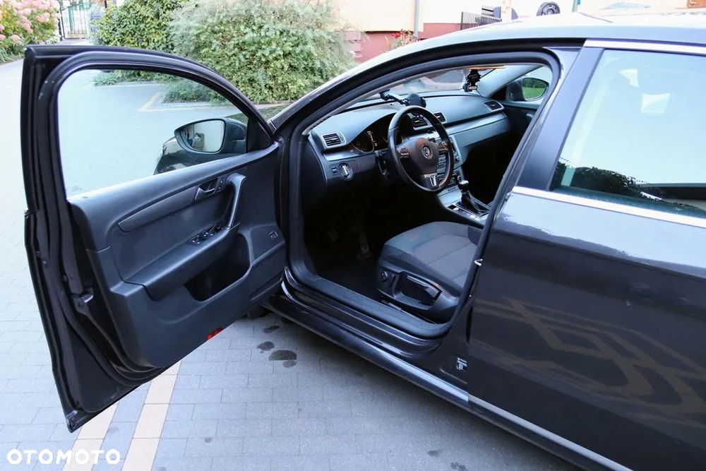 Volkswagen Passat 1.8 TSI Comfortline - 14