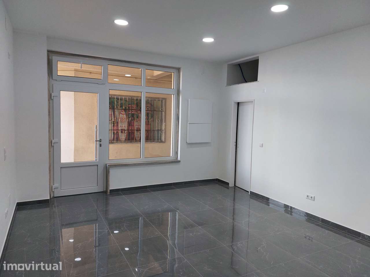 Loja Totalmente Remodelada - Grande imagem: 3/11