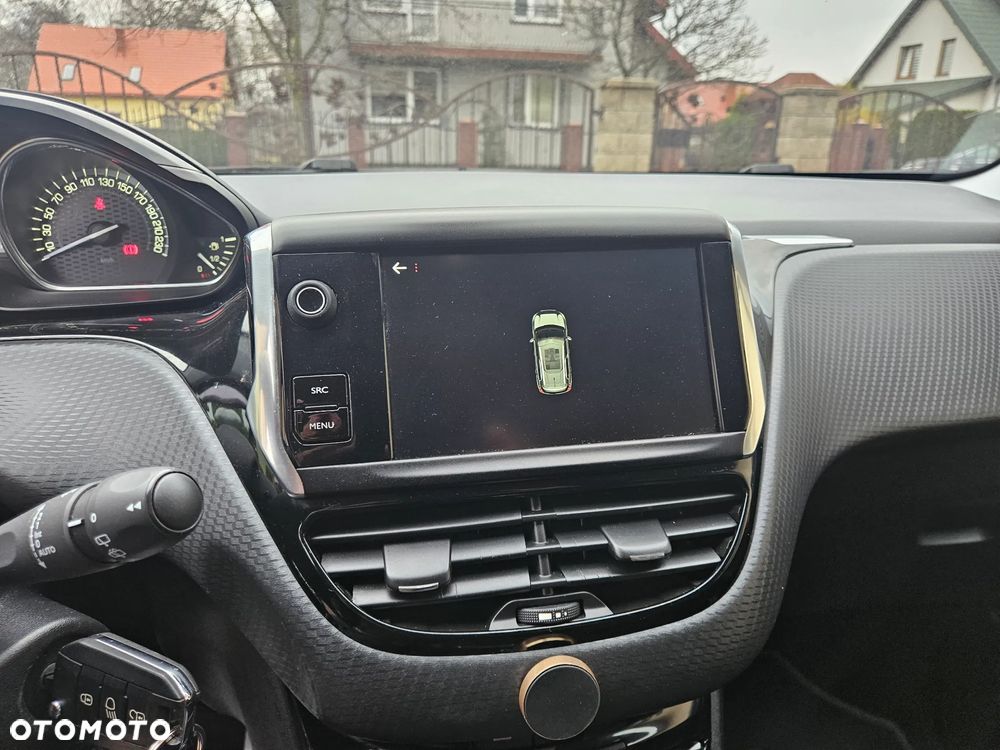 Peugeot 2008 1.5 BlueHDi GT Line S&S - 21