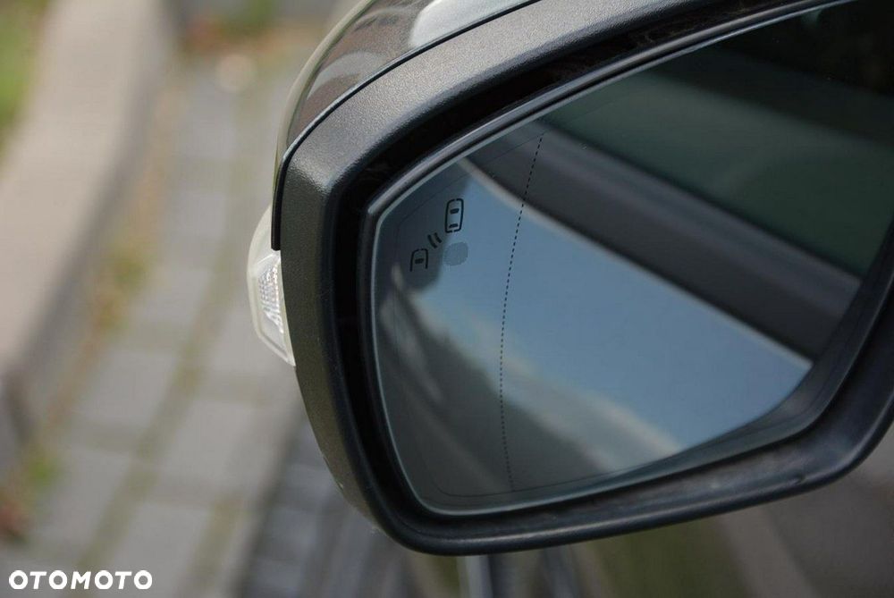 Ford S-Max - 34