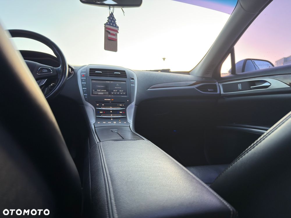 Lincoln MKZ - 27
