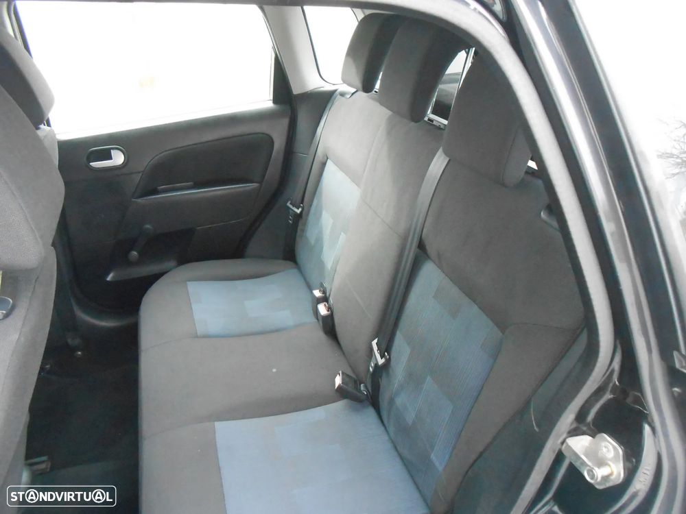 Ford Fiesta 1.25 Trend - 18