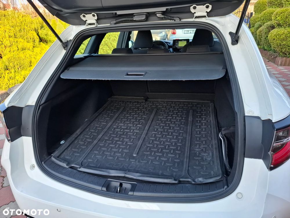 Toyota Corolla 1.8 Business Edition - 23