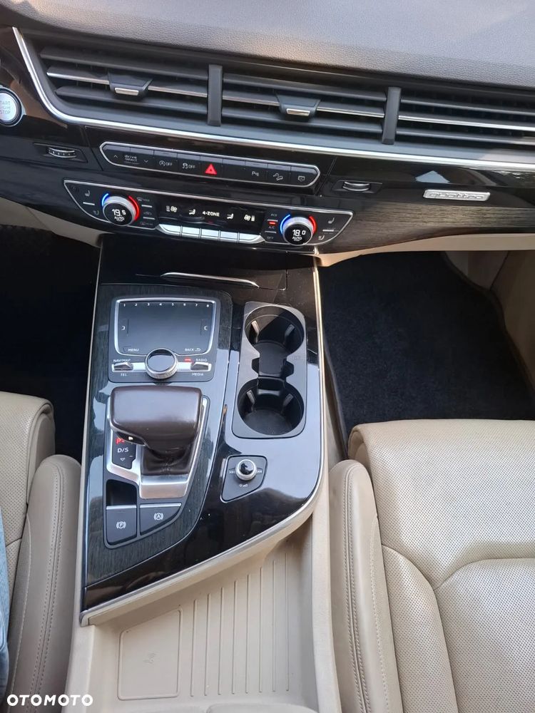 Audi Q7 - 26