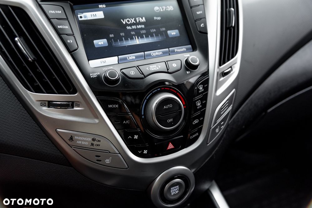 Hyundai Veloster 1.6 GDI Premium - 36