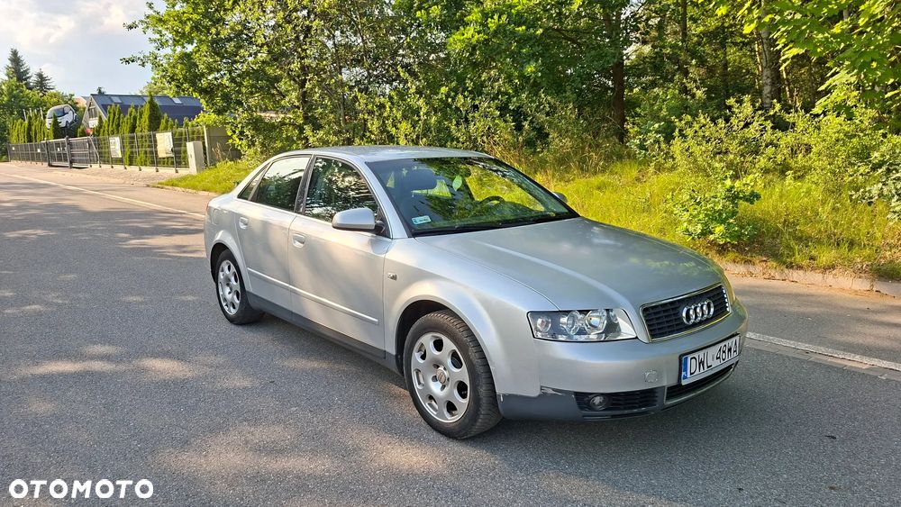 Audi A4 Limousine - 9