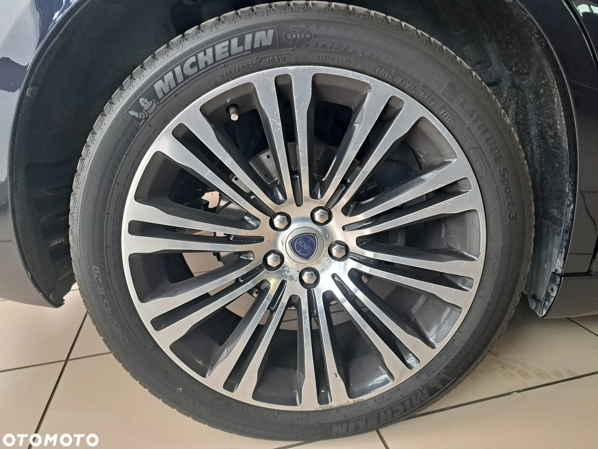 Lancia Thema 3.0CRD Platinum - 21