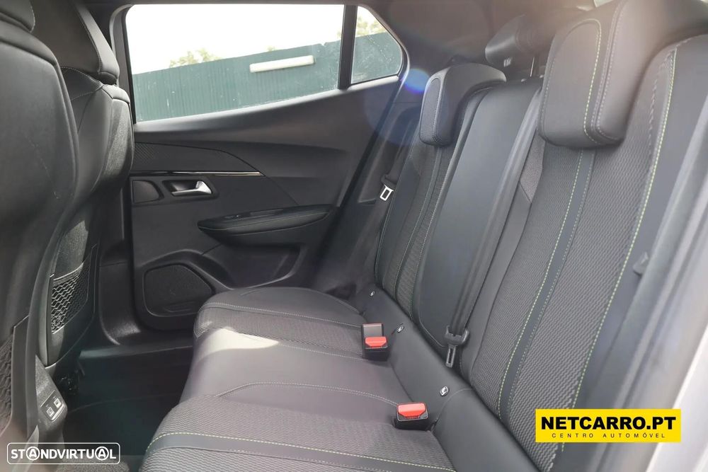 Peugeot 2008 PureTech 130 EAT8 GT Pack - 7