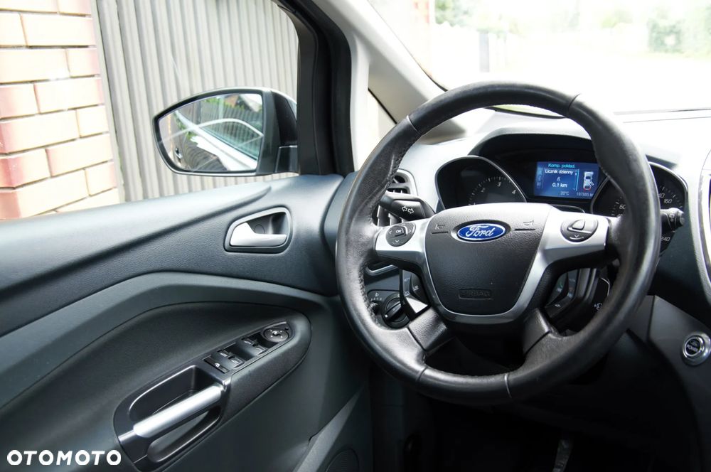 Ford Grand C-MAX - 32