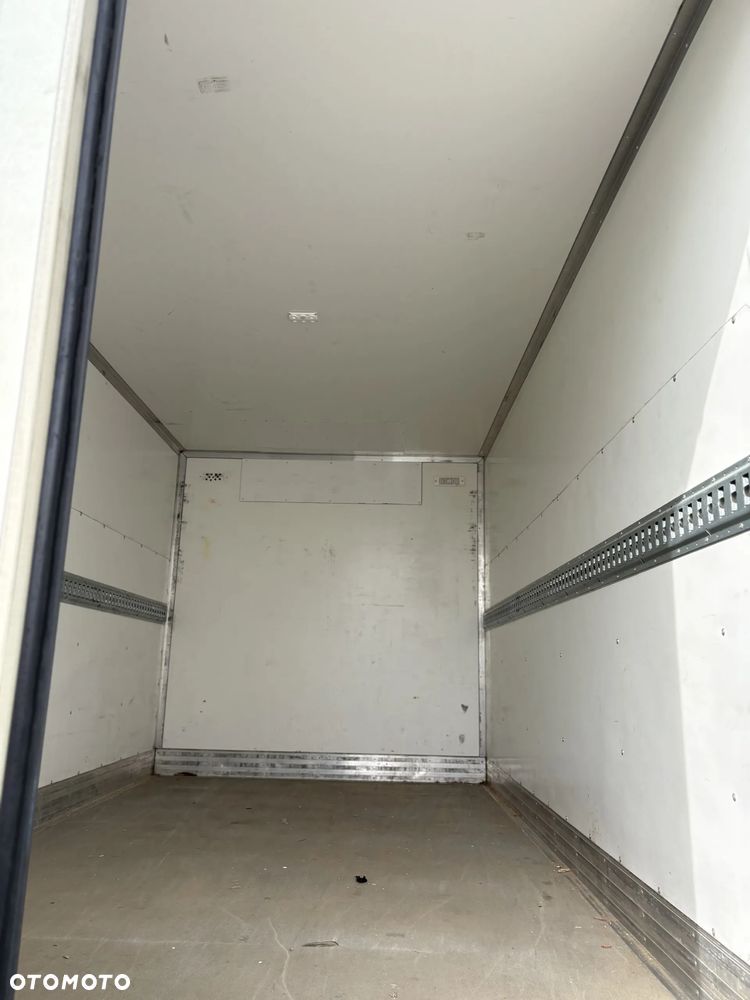 Renault Master 8EP izoterma kontener - 5