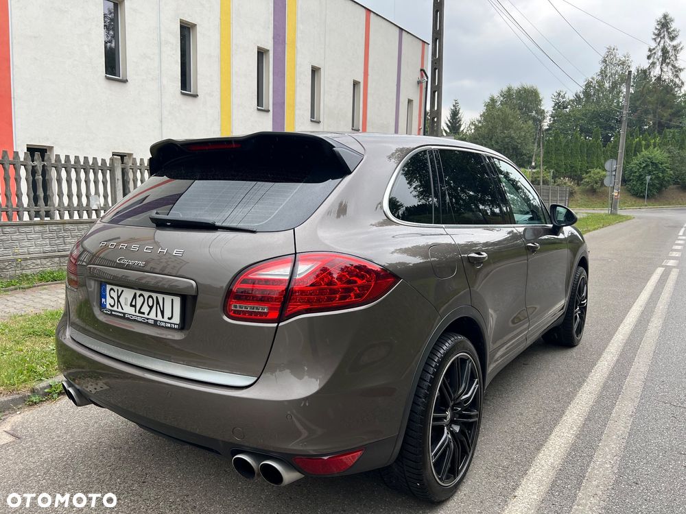 Porsche Cayenne - 5