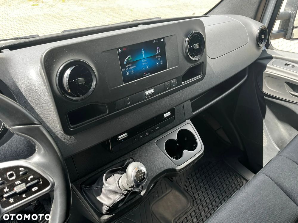 Mercedes-Benz Sprinter - 8