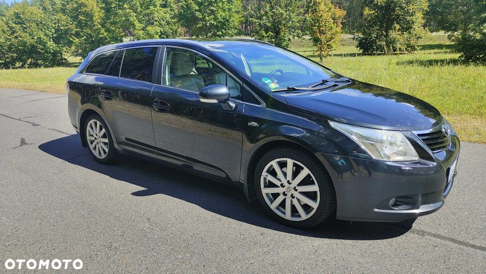 Toyota Avensis - 1