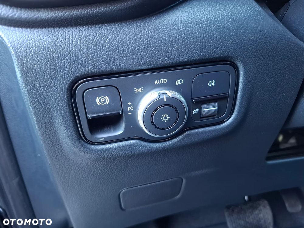 Mercedes-Benz Vito 116 CDI 4x4 Furgon PRO Długi 3200 mm - 32