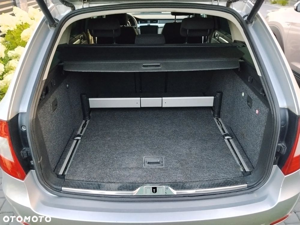 Skoda Superb 1.8 TSI Elegance DSG - 39