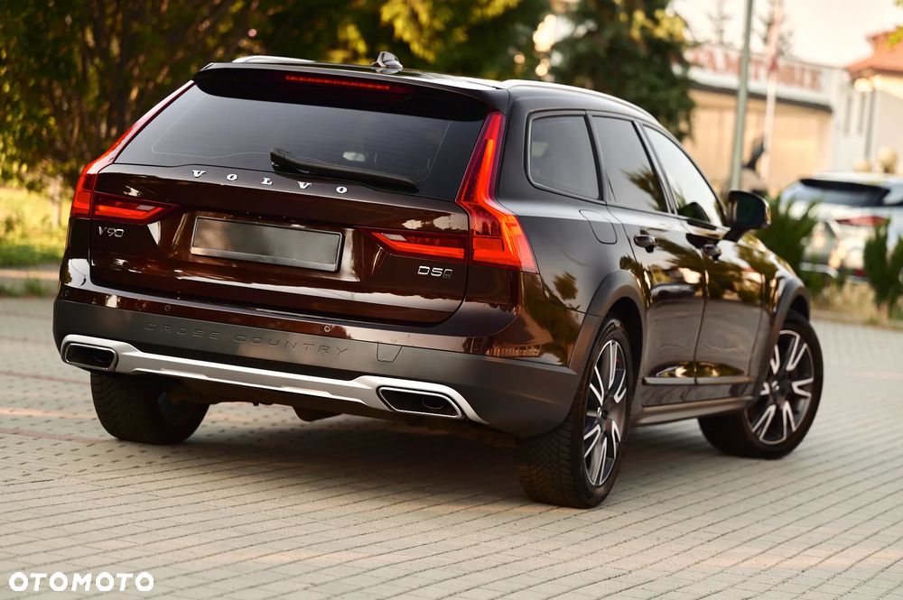 Volvo V90 Cross Country D5 SCR AWD Pro - 3