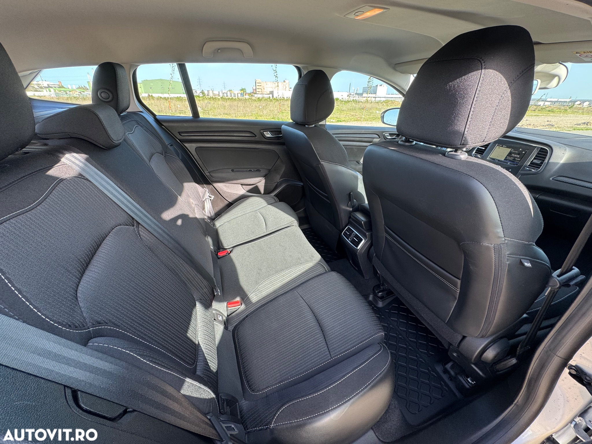 Renault Megane BLUE dCi 115 BUSINESS EDITION - 13