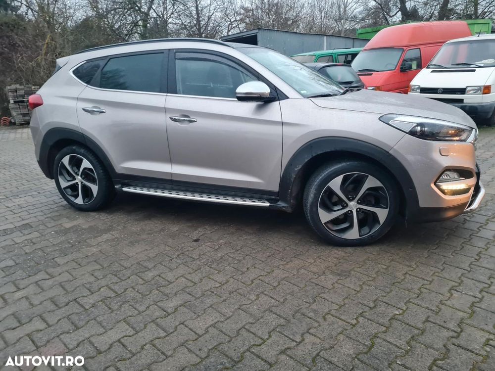 Hyundai Tucson 2.0 CRDI 4WD 6AT Luxury Pack+ - 10