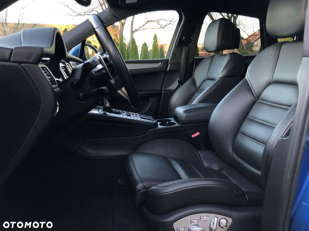 Porsche Macan - 8