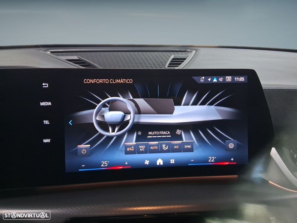 BMW iX2 eDrive20 Pack Desportivo M - 24