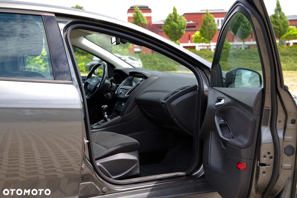 Ford Focus 1.5 TDCi Titanium ECOnetic ASS - 30