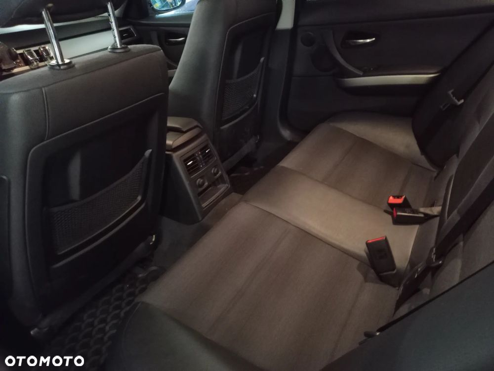 BMW Seria 3 325i Edition Lifestyle - 23