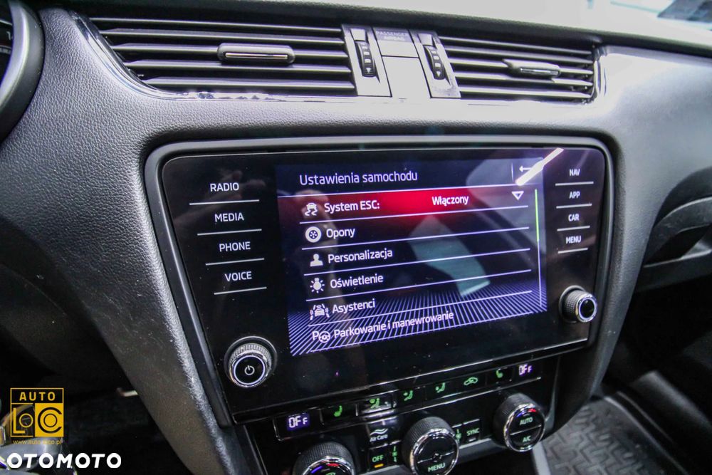Skoda Octavia 2.0 TSI RS 245 DSG - 23