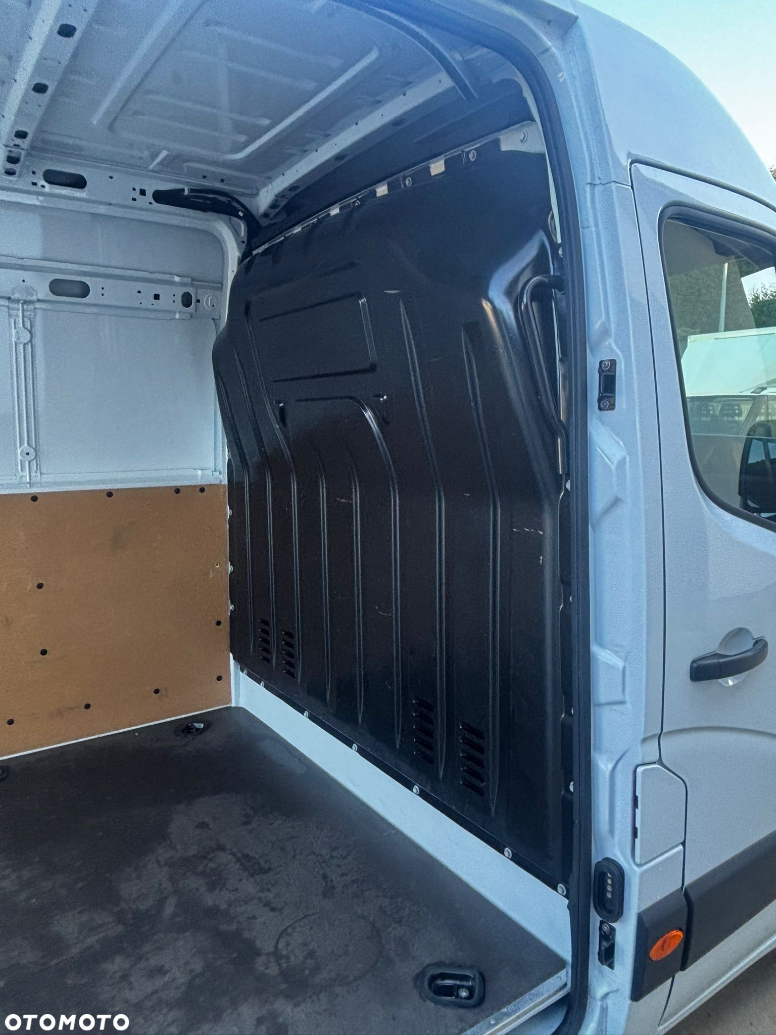 Renault Master Blaszak L3H2 Długi Furgon - 9
