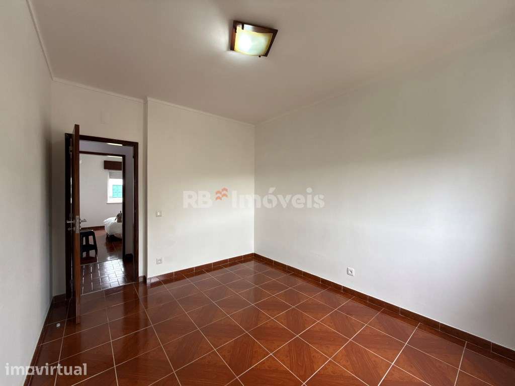 Apartamento T2 Sótão e Jardim em Abrantes - Grande imagem: 5/19