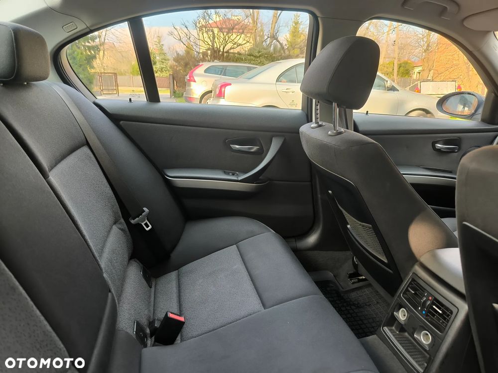 BMW Seria 3 320d DPF - 9