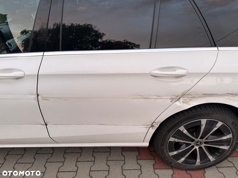 Mercedes-Benz Klasa E 300 de 9G-TRONIC - 5