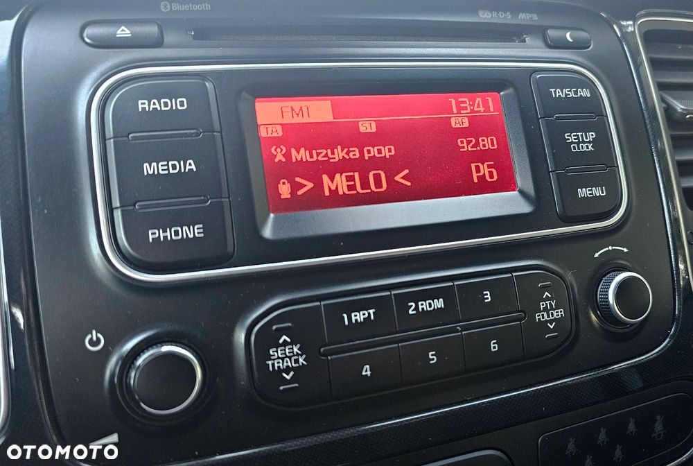 Kia Carens 1.7 CRDi Vision - 28