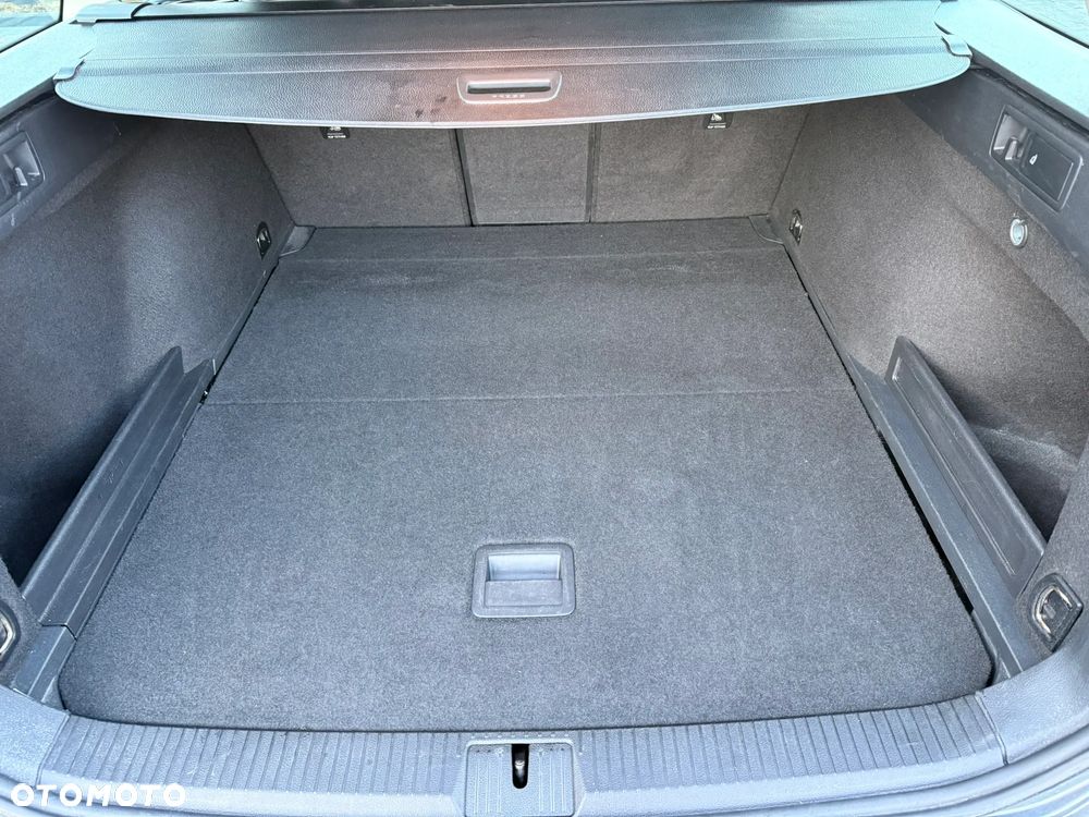 Volkswagen Passat 2.0 TDI BMT Comfortline - 23