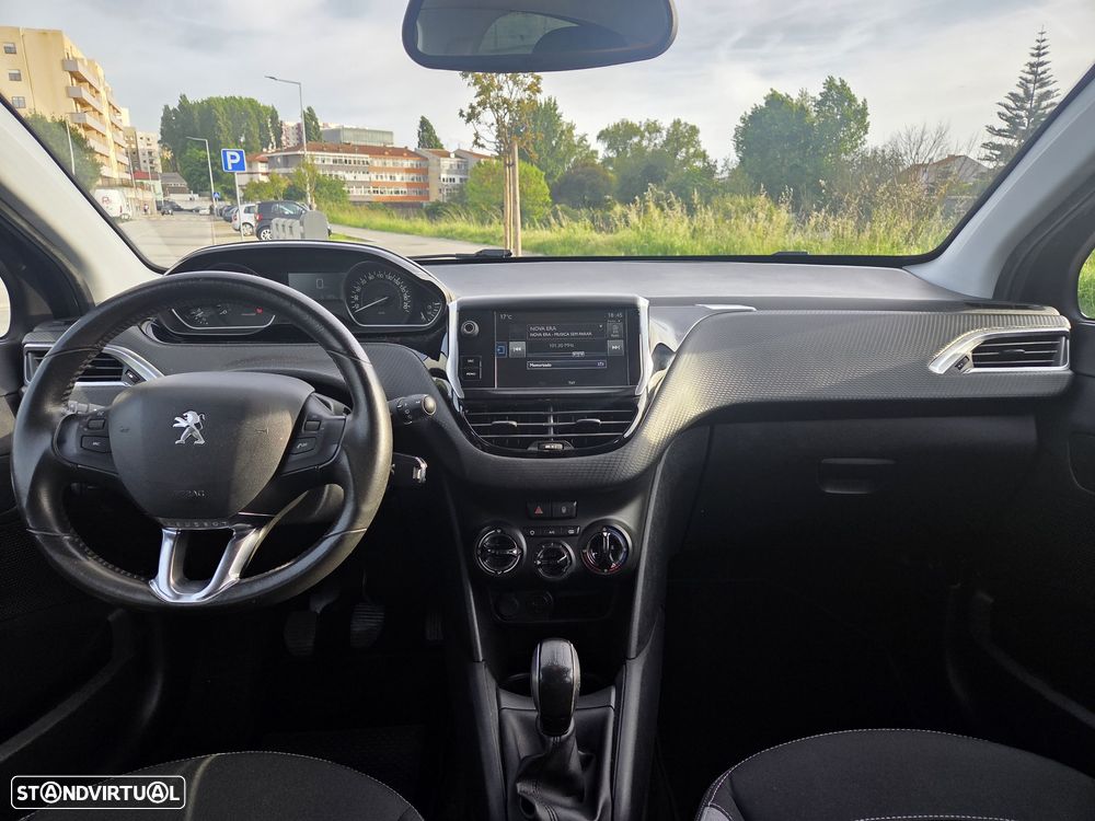 Peugeot 208 1.2 PureTech Style - 15