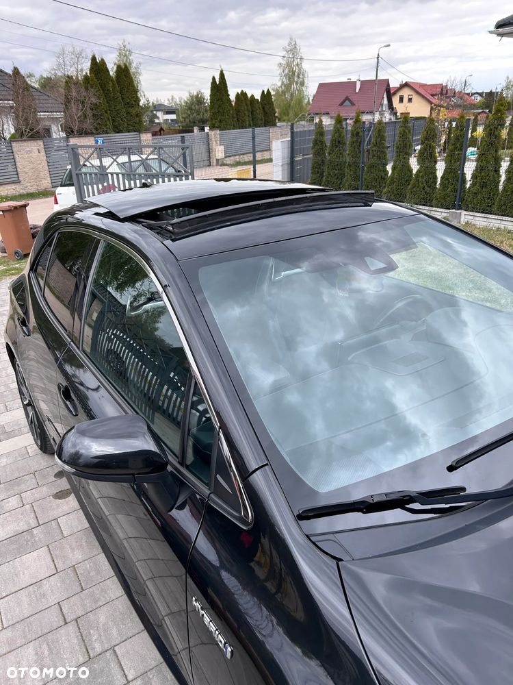Toyota Corolla 2.0 Hybrid Executive - 5