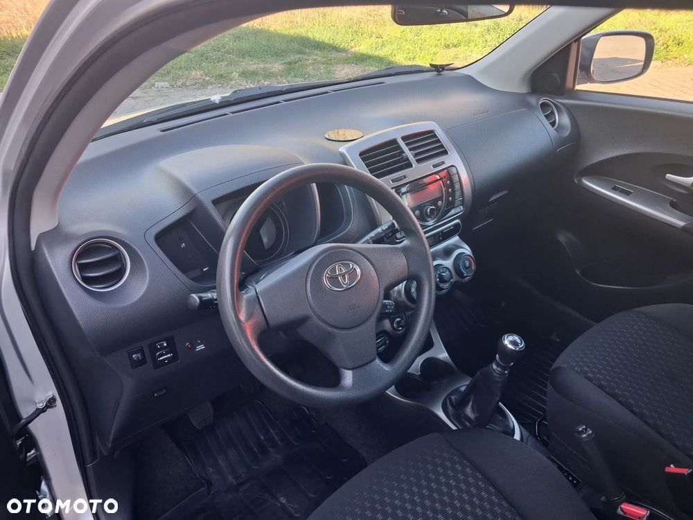 Toyota Urban Cruiser 1.33 4x2 Club - 24