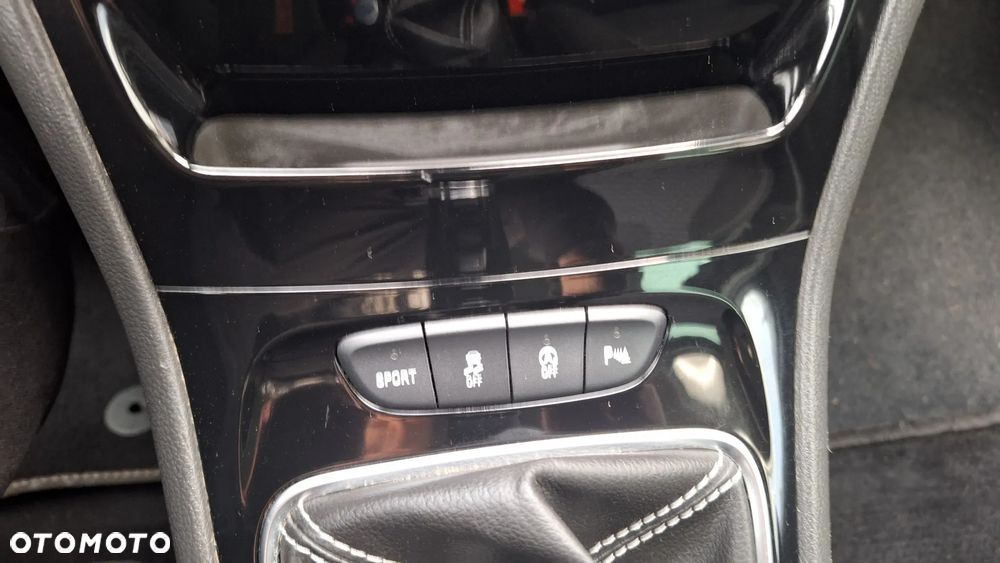 Opel Astra 1.6 BiTurbo D (CDTI) Start/Stop Dynamic - 13