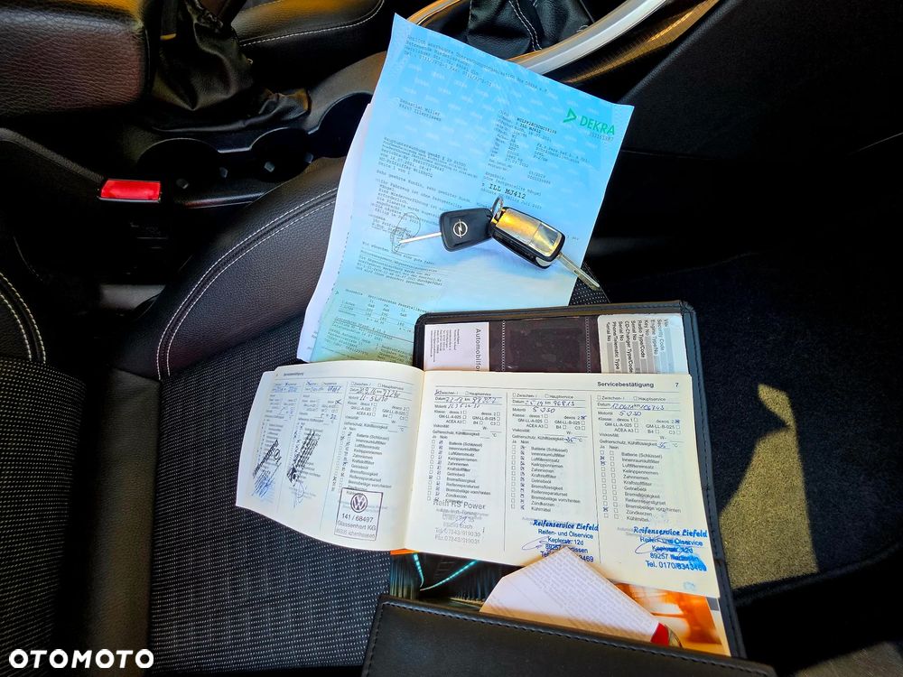 Opel Astra GTC 1.4 Turbo Innovation - 21