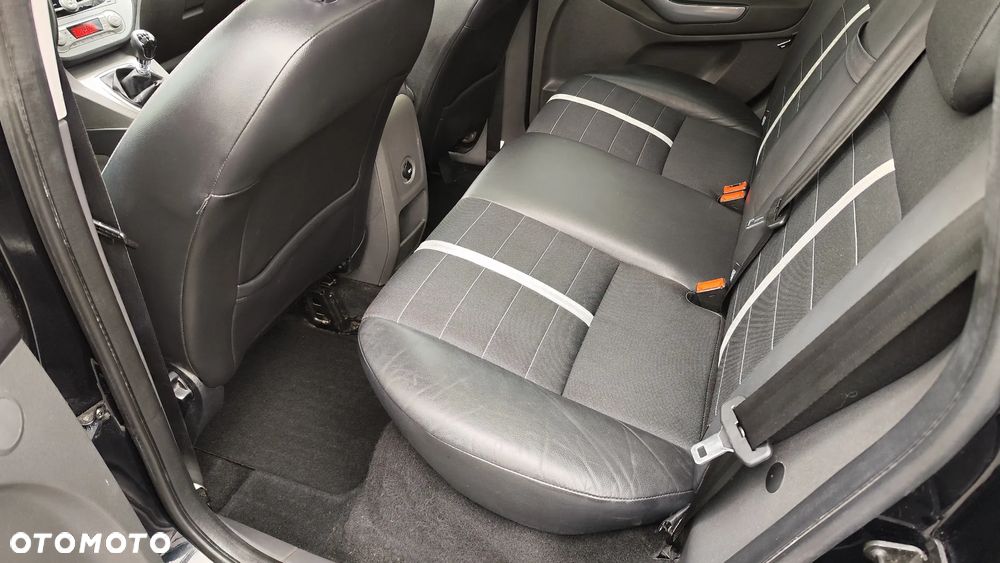 Ford Kuga 2.0 TDCi 4WD Titanium - 21