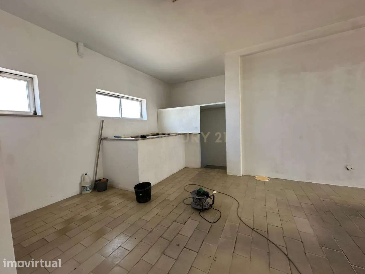 Loja em Oliveira do Bairro - Oportunidade Única - Grande imagem: 4/16