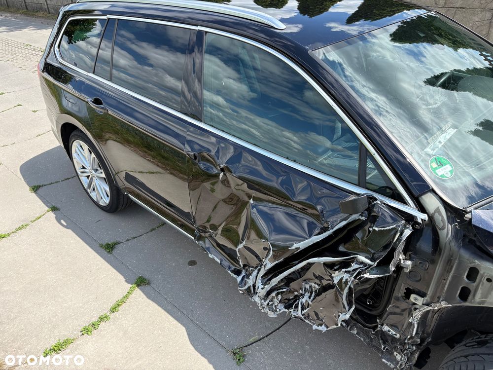 Volkswagen Passat 2.0 TDI Elegance DSG - 12