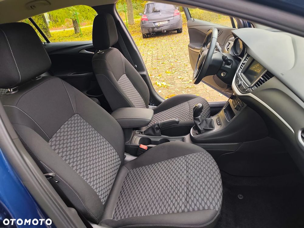 Opel Astra 1.2 T Edition S&S - 12
